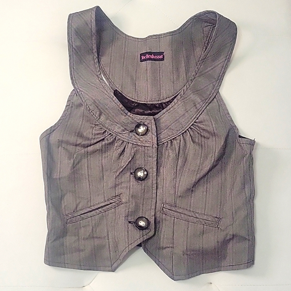 Cute Sleevless Vest